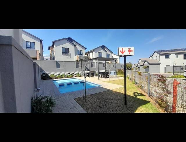 3 BEDROOM TOWNHOUSE FOR SALE IN WITKOPPEN